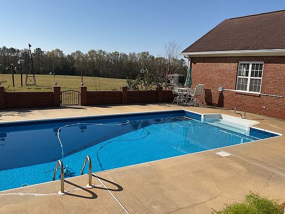 5th image of 8945 Forest Home Rd