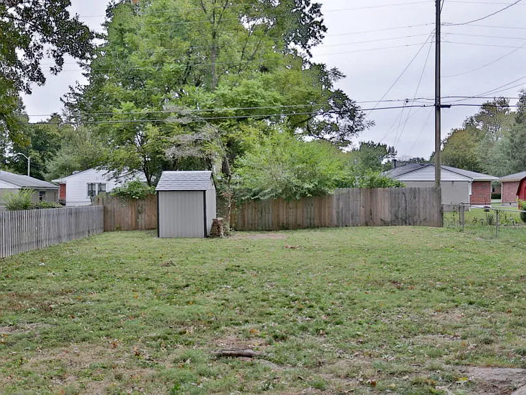609 Marquette Dr — Photo 7