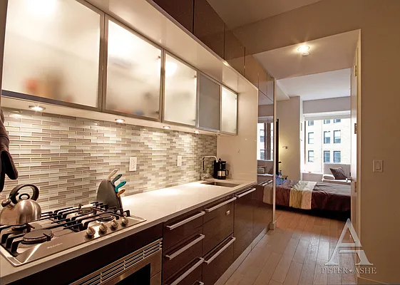 Rented by Peter Ashe | media 8