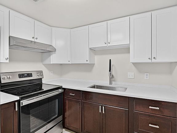 3rd image of 975 9th Ave S APT 2