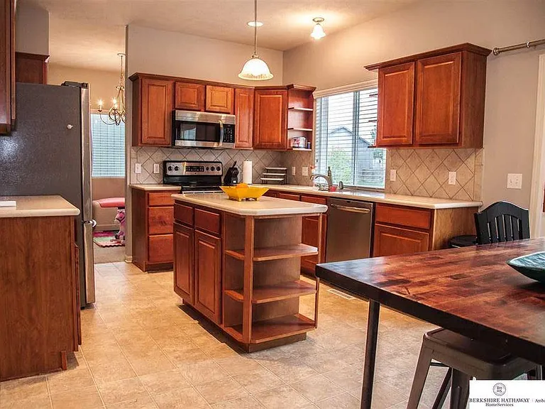 16308 Fowler Ave — Photo 3