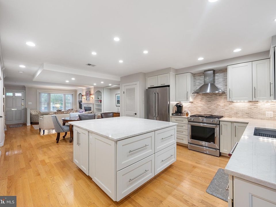 1st image of 113 E Windsor Ave #B