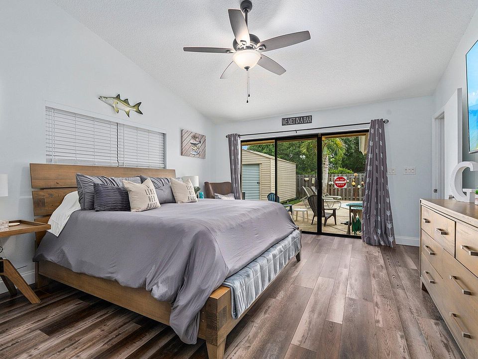 1st image of 605 Ribaut Road