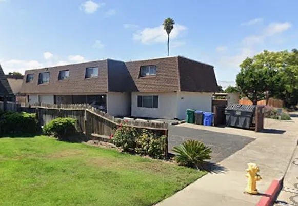 2 bed, $2,400 — Photo 1