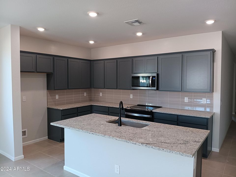 2nd image of 18084 W CAMINO DE ORO --
