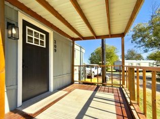 309 W Bryant St, Elm Mott, TX 76640