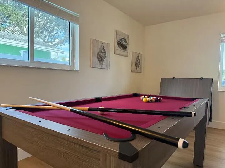 516 E Whitney Dr — Photo 10