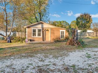 606 1/2 E Buchanan St, Prairie Grove, AR 72753