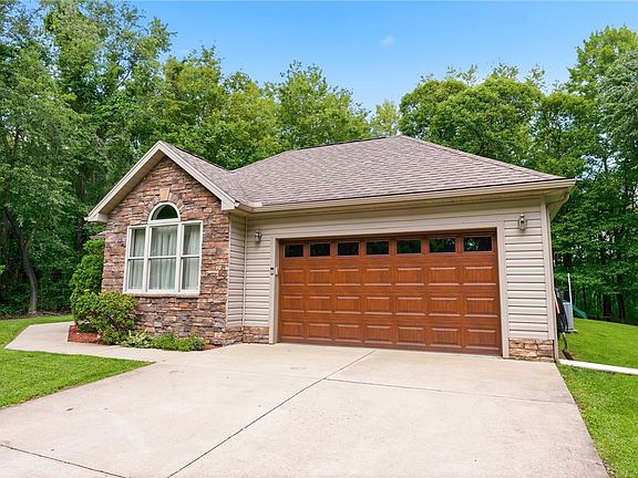 5th image of 157 Reservoir Hill Rd