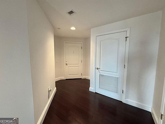 5th image of 195 14th St NE Unit 2905