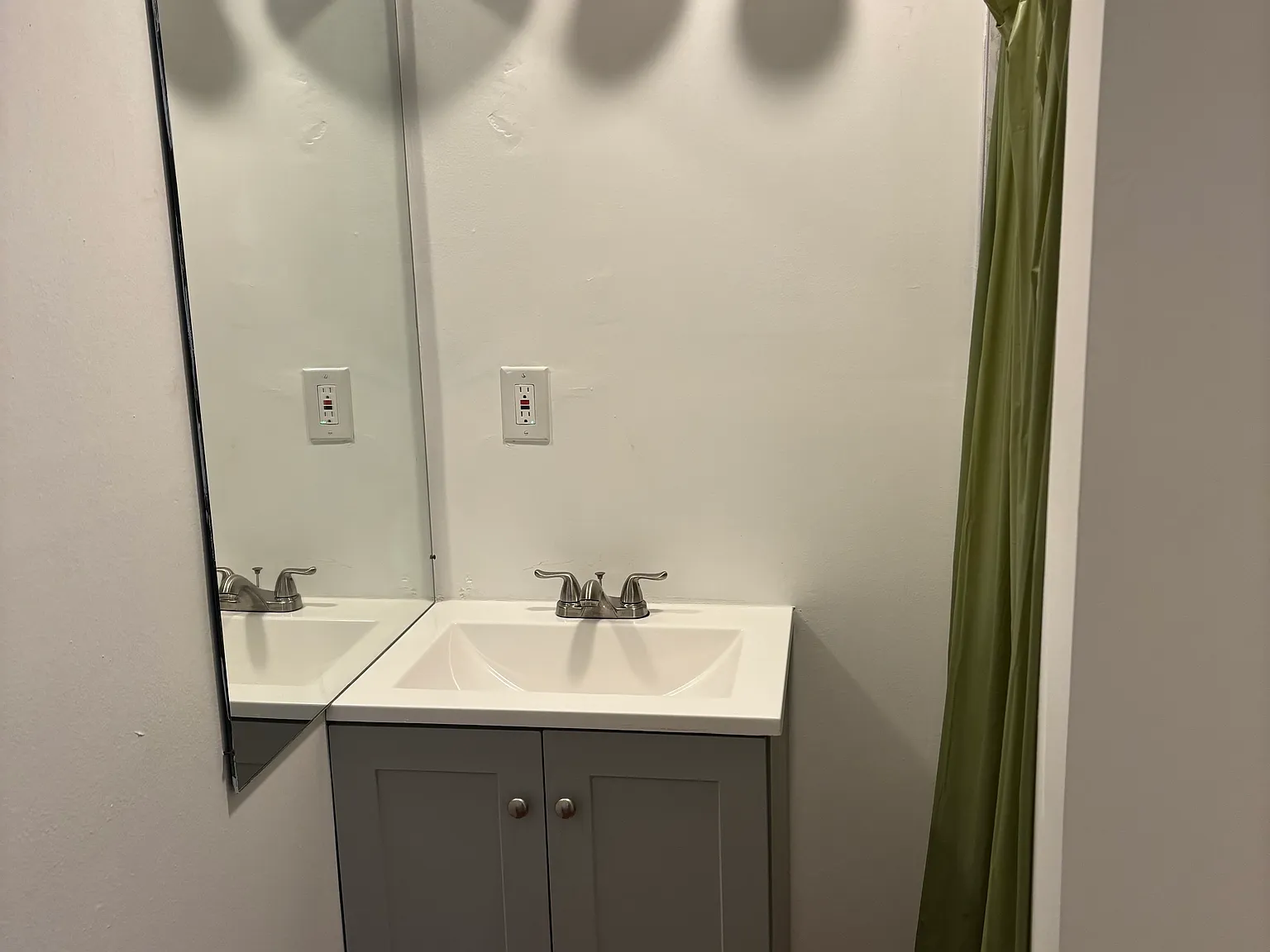 4 bed, 250 sqft, $850 — Photo 3