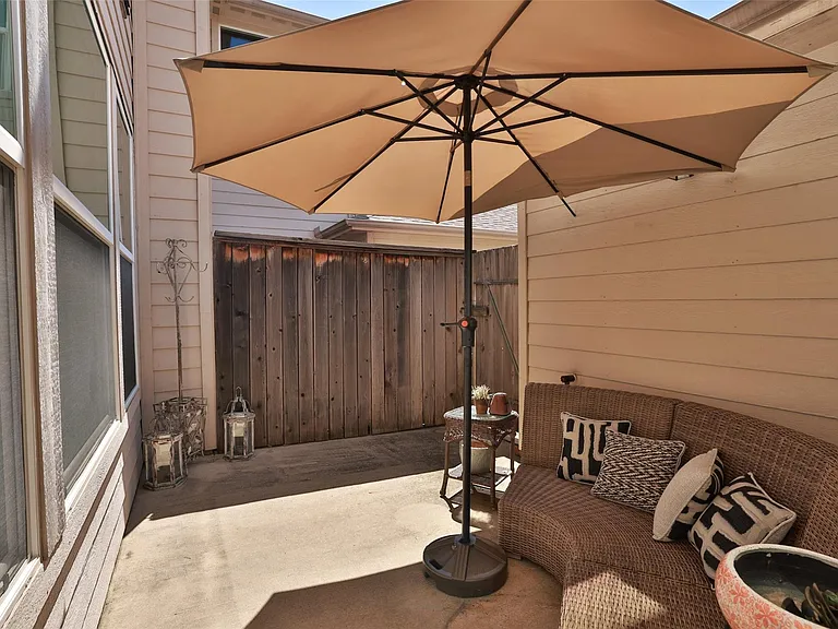 9135 Solvista Pass Ln — Photo 26