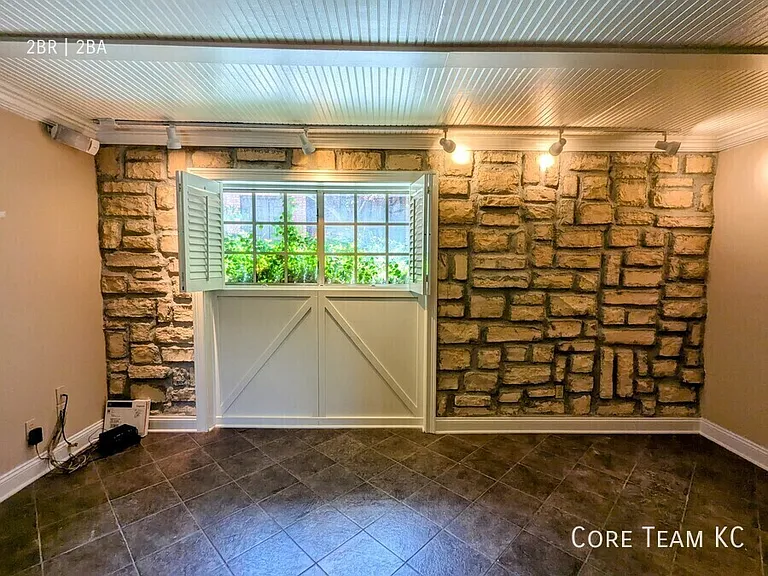 4433 Jarboe St #1 — Photo 3