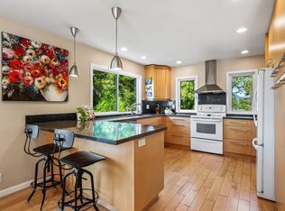 935 Stardale Ave, Coquitlam, BC