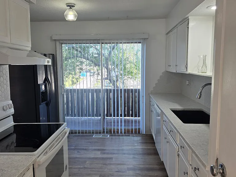 11260 College Ave — Photo 26