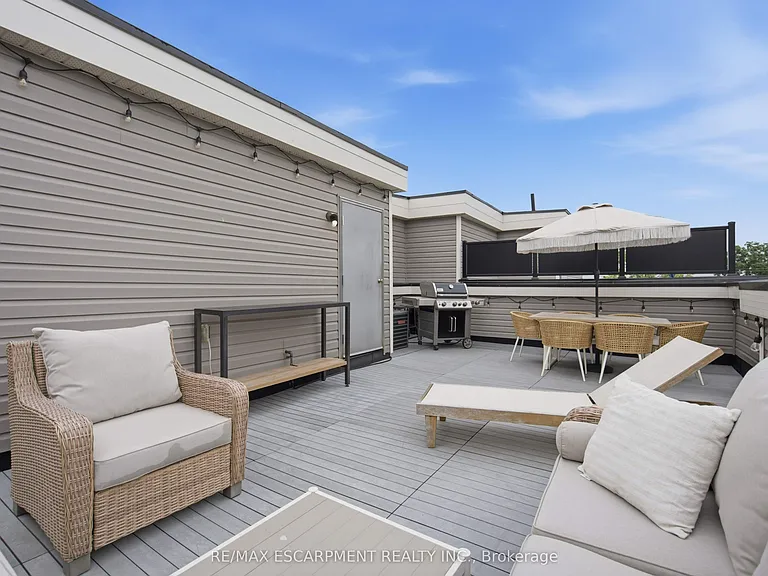 383 Dundas St E #49 — Photo 29