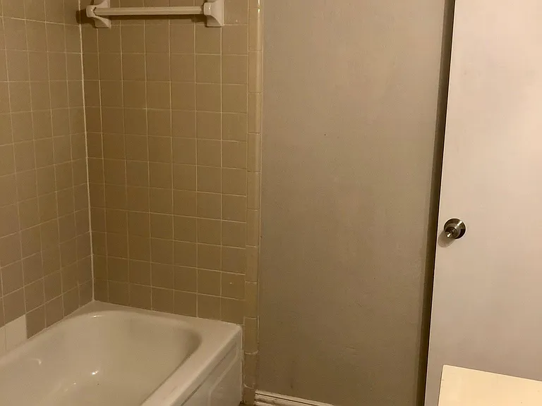 1405 Scott Ct — Photo 15