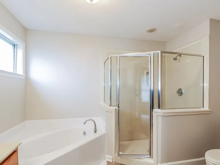 2362 Oak Springs Dr — Photo 10