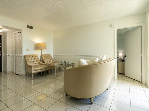 2055 SW 122nd Ave APT 406, Miami, FL 33175