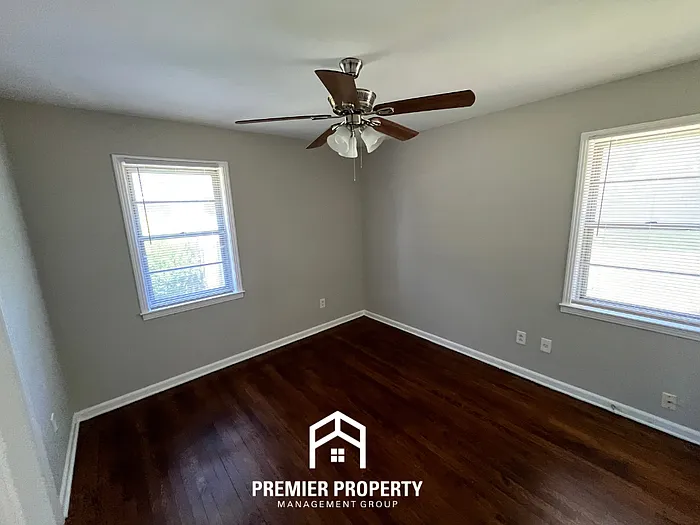 1352 Winfield Ave — Photo 11