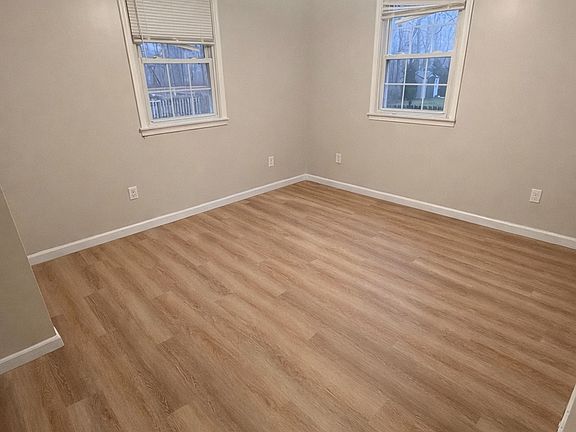 4th image of 623 Woodland Ave