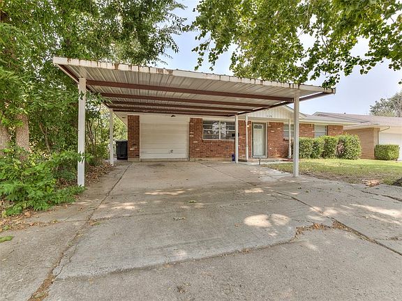 3rd image of 1126 Berwyck Dr