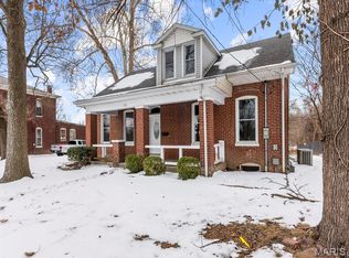 931 N 1st St, Belleville, IL 62226