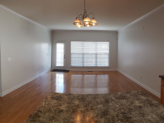 5th image of 1917 Montgomery Way