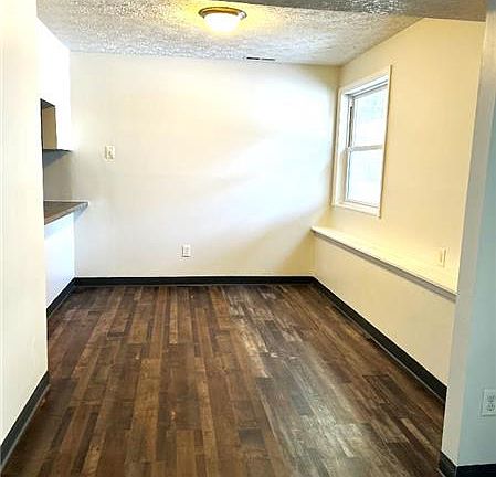 4th image of 623 Lovers Ln APT A7