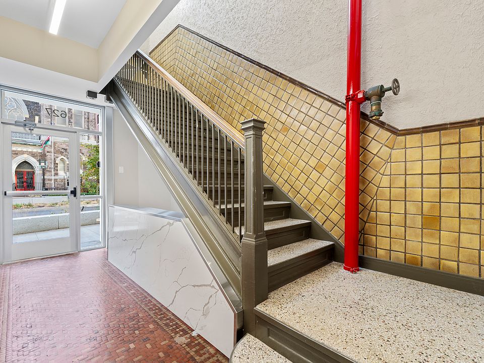 1st image of 627 Hamilton St #6