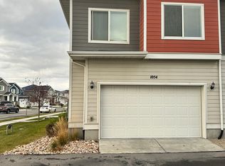1054 W Azul Meadows Way, Bluffdale, UT 84065