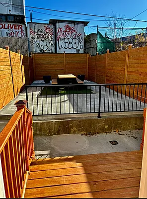 198 Moffat Street #2