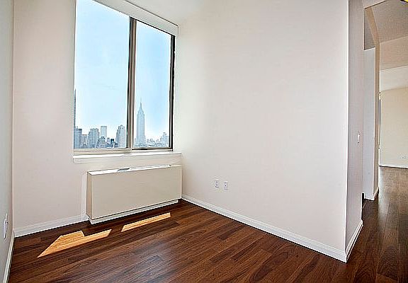4th image of 561 10th Ave APT 43D