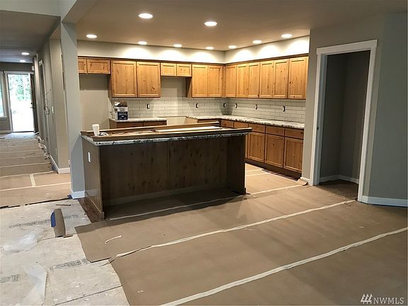 3rd image of 4721 194th Pl NW