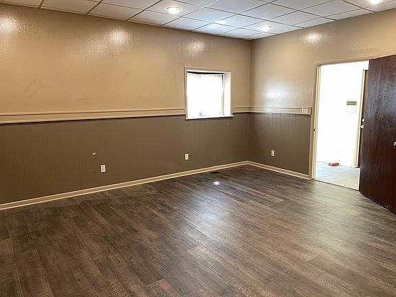 2nd image of 1 Court House Ln #1