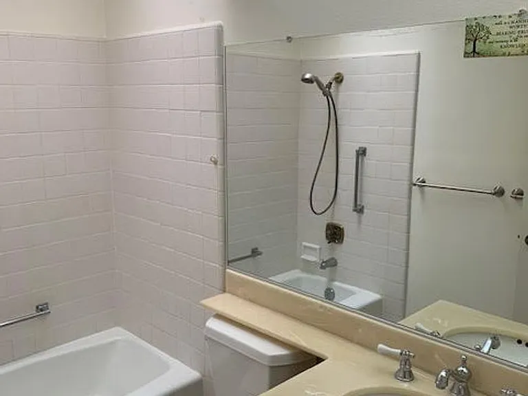 37128 Village 37 — Photo 12
