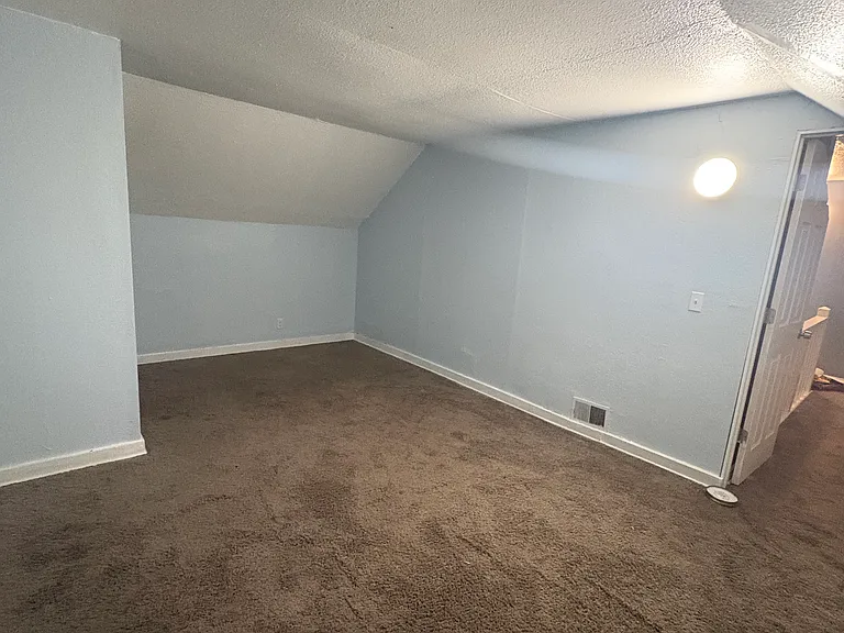 Upstairs Bedroom 2