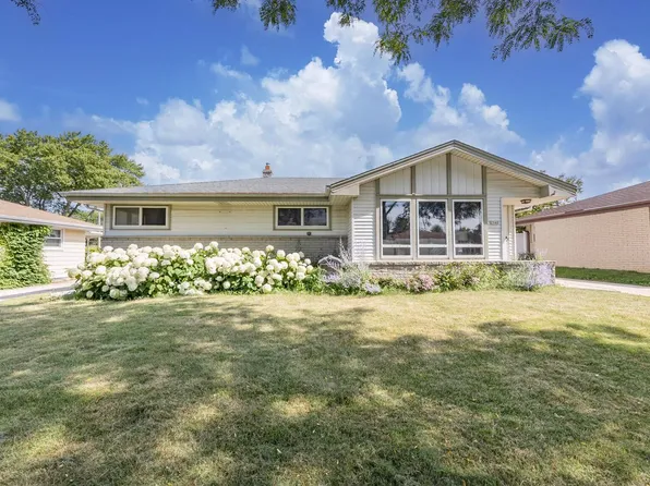 2940 E Wanda AVENUE, Cudahy, WI 53110