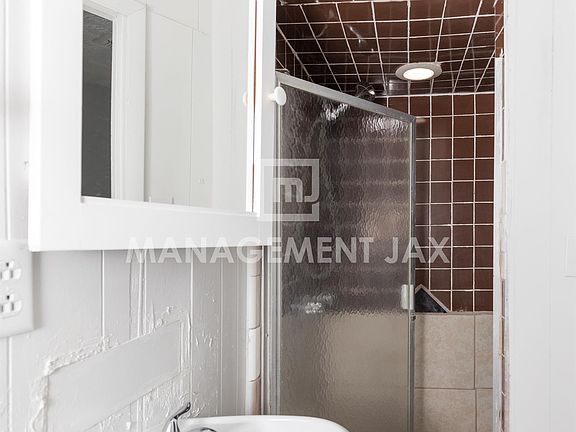 4th image of 1336 Golfair Blvd #1