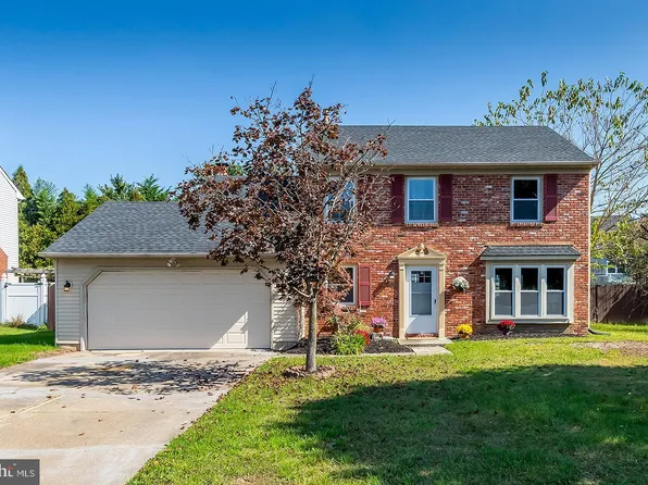 306 Longstone Dr, Cherry Hill, NJ 08003