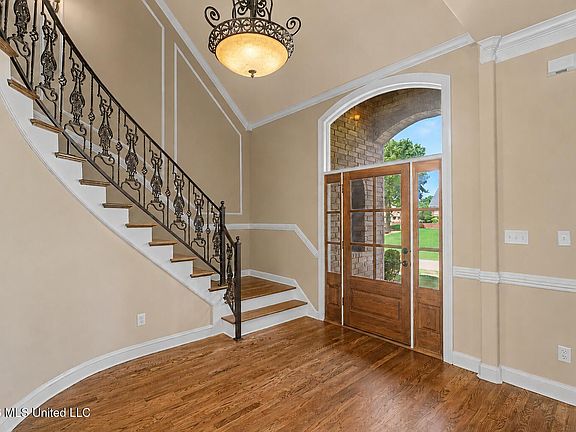 2nd image of 8465 Belmor Lakes Dr