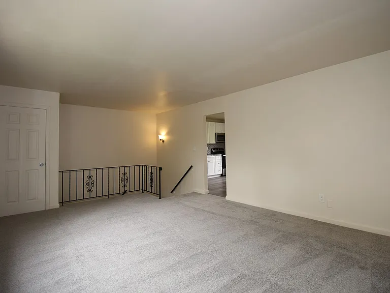 Village Crest Apartments — Photo 14