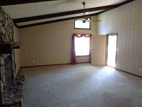 3rd image of 203 Chapelwood Dr