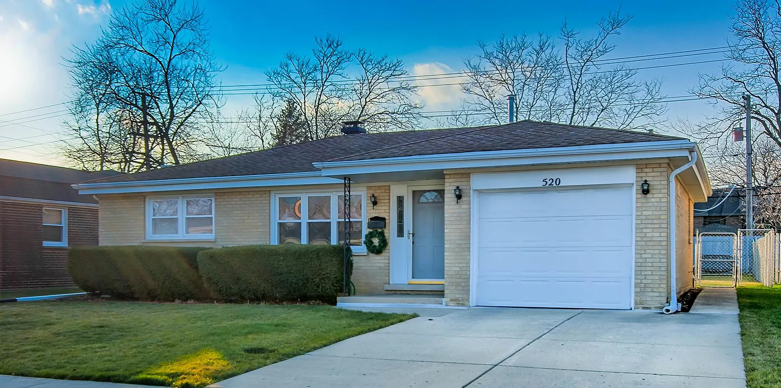 520 Lillian Ln photo 1