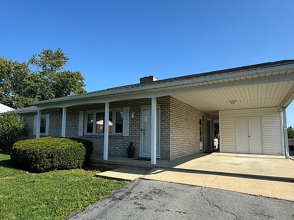 4th image of 2185 Lincoln Way E