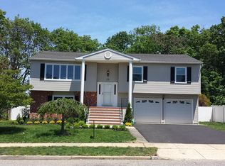 25 Poplar St, Howell, NJ 07731