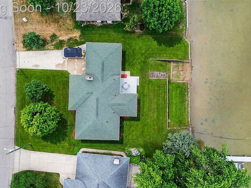98 Edgelake Dr, photo 28
