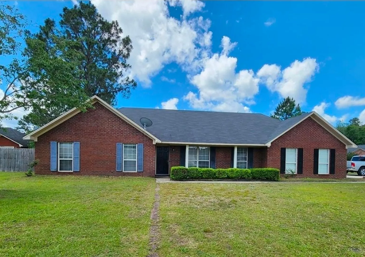 2411 Fernando Ct — Photo 1