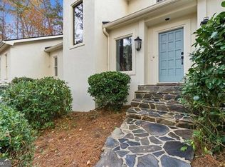 1525 Huntingford Dr, Marietta, GA 30068