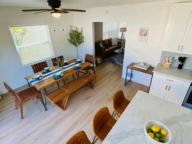 230 Mira Mar Ave #B — Photo 5